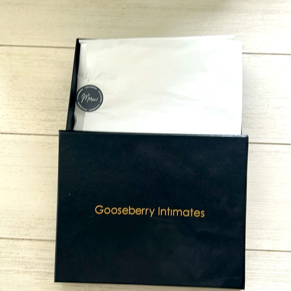 Gooseberry Intimates So Chic Gold Bikini - Picture 15 of 16